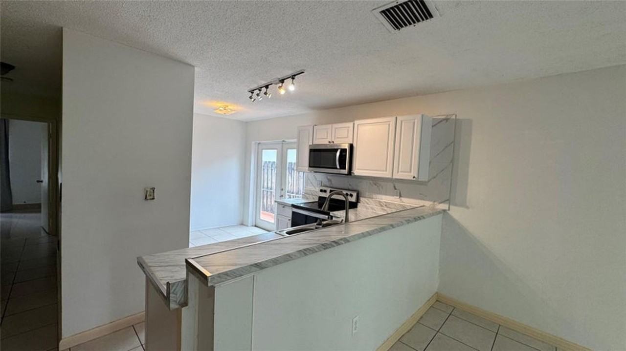 14332 Sw 163rd St - Photo 3 of 15