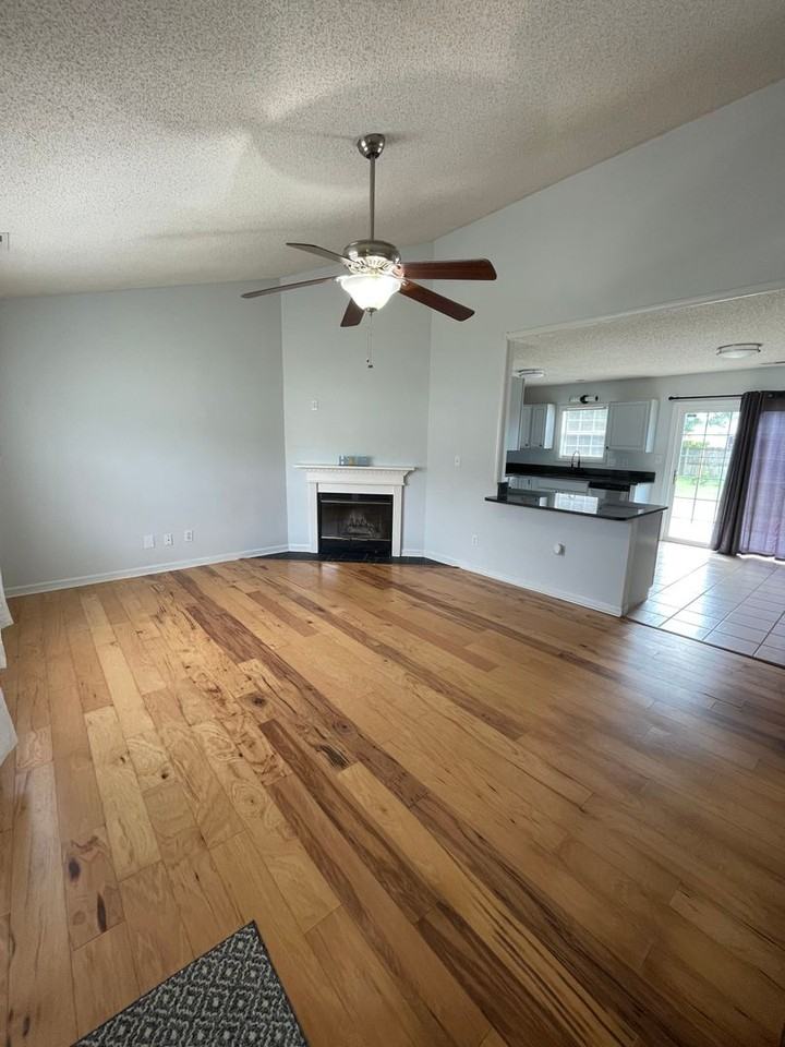 164 Glenwood Dr - Photo 2 of 19