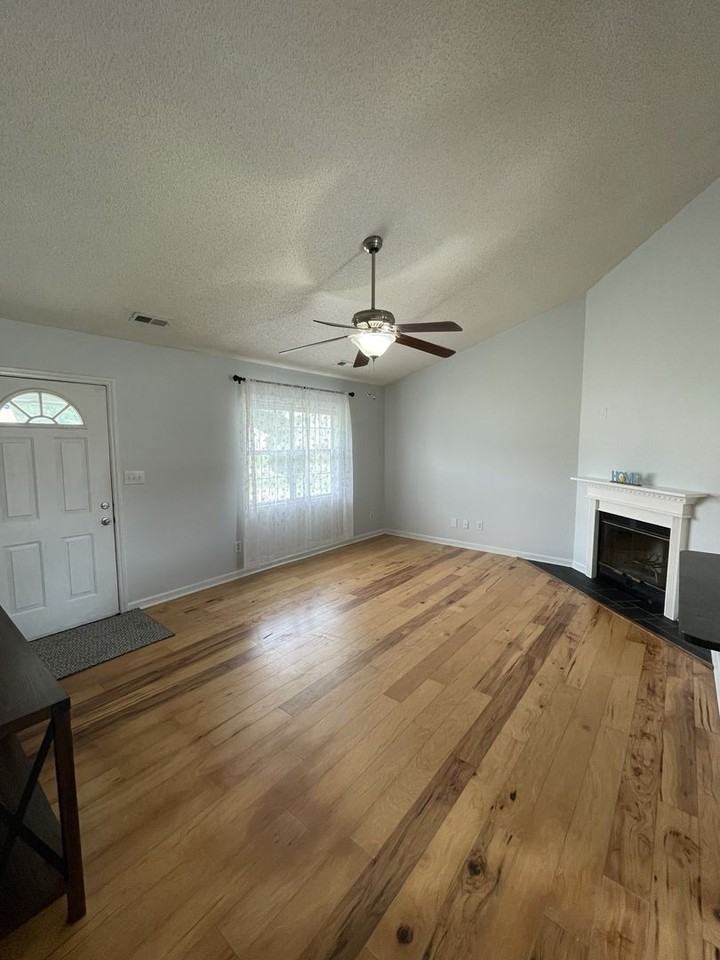 164 Glenwood Dr - Photo 3 of 19