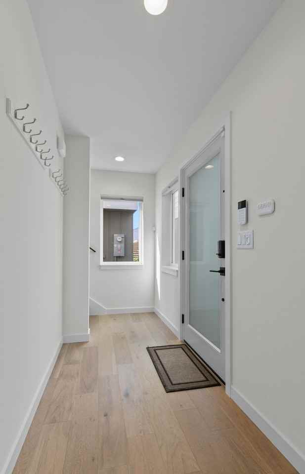 8332 26th Ave Nw - Photo 4 of 29