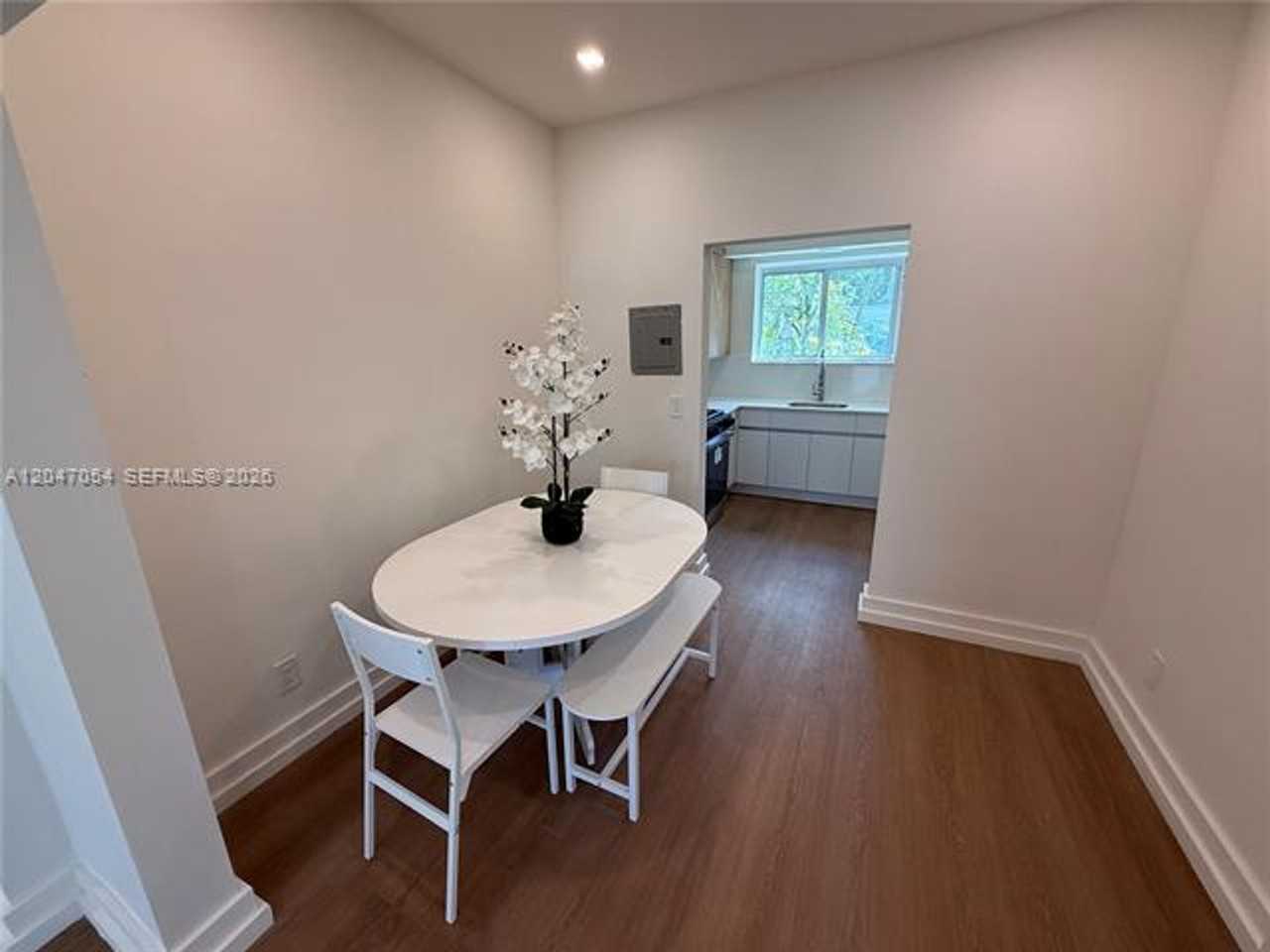 1535 1535 West Ave cu-4 #4 - Photo 6 of 25