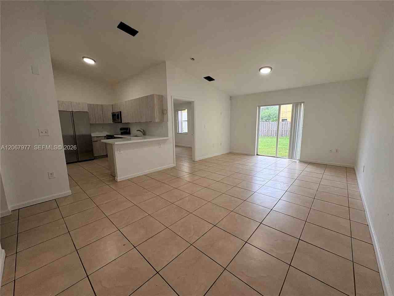 11537 Louis St - Photo 3 of 15