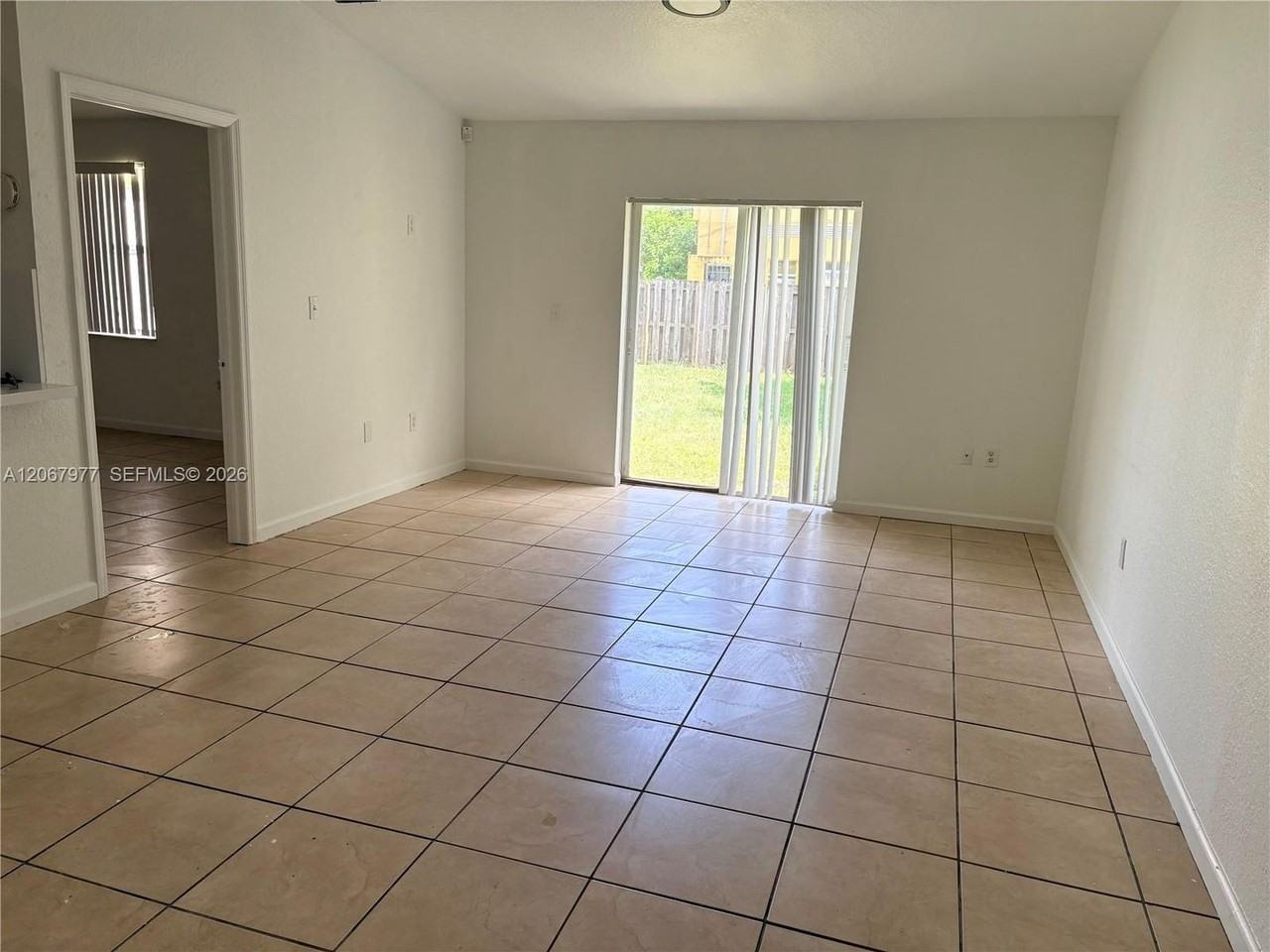 11537 Louis St - Photo 4 of 15