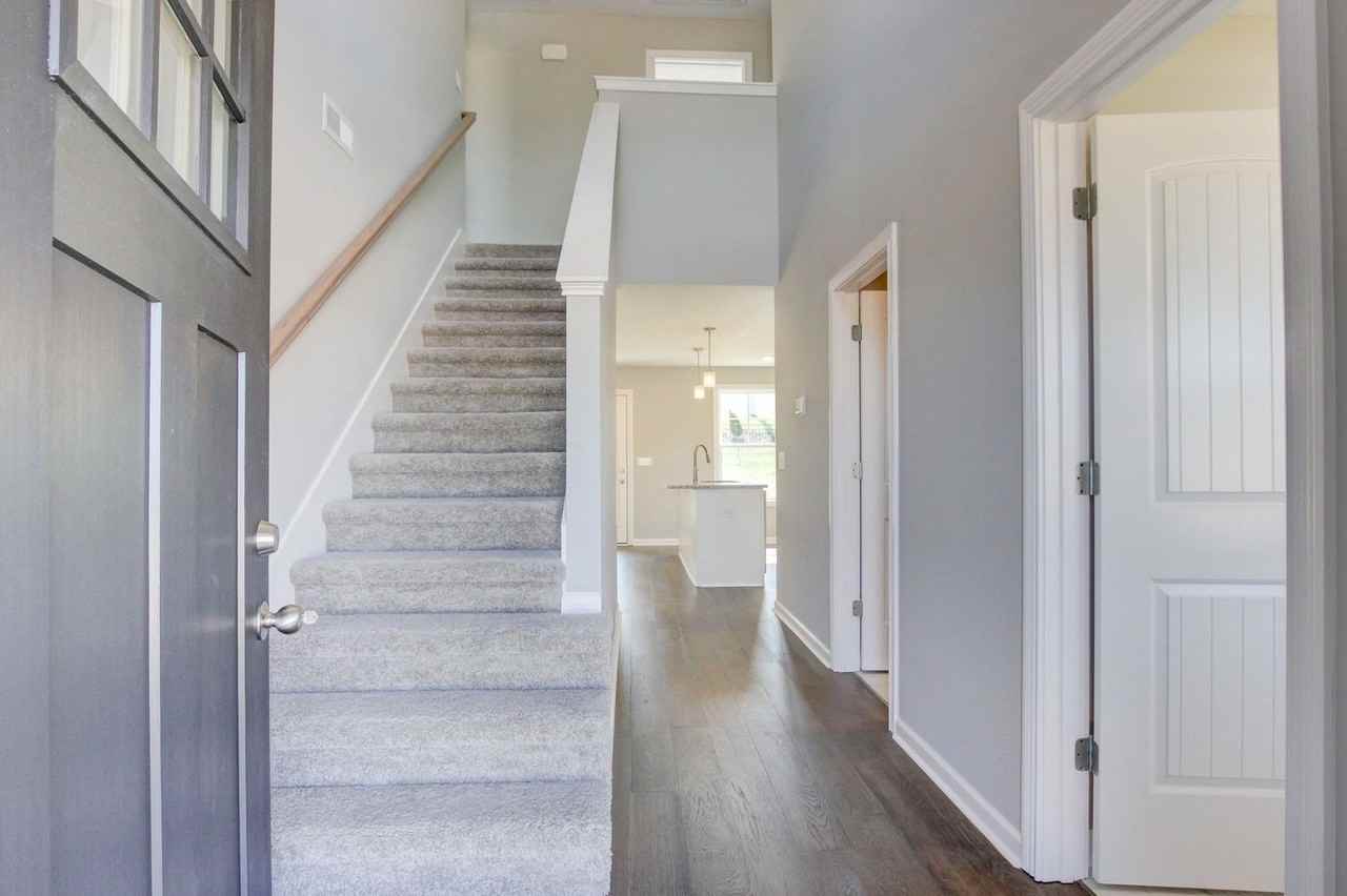 818 Limestone Way - Photo 3 of 30