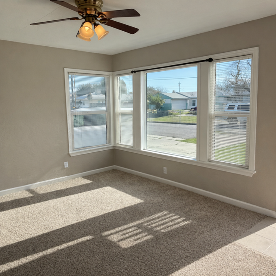 2612 Belle Ter - Photo 2 of 15