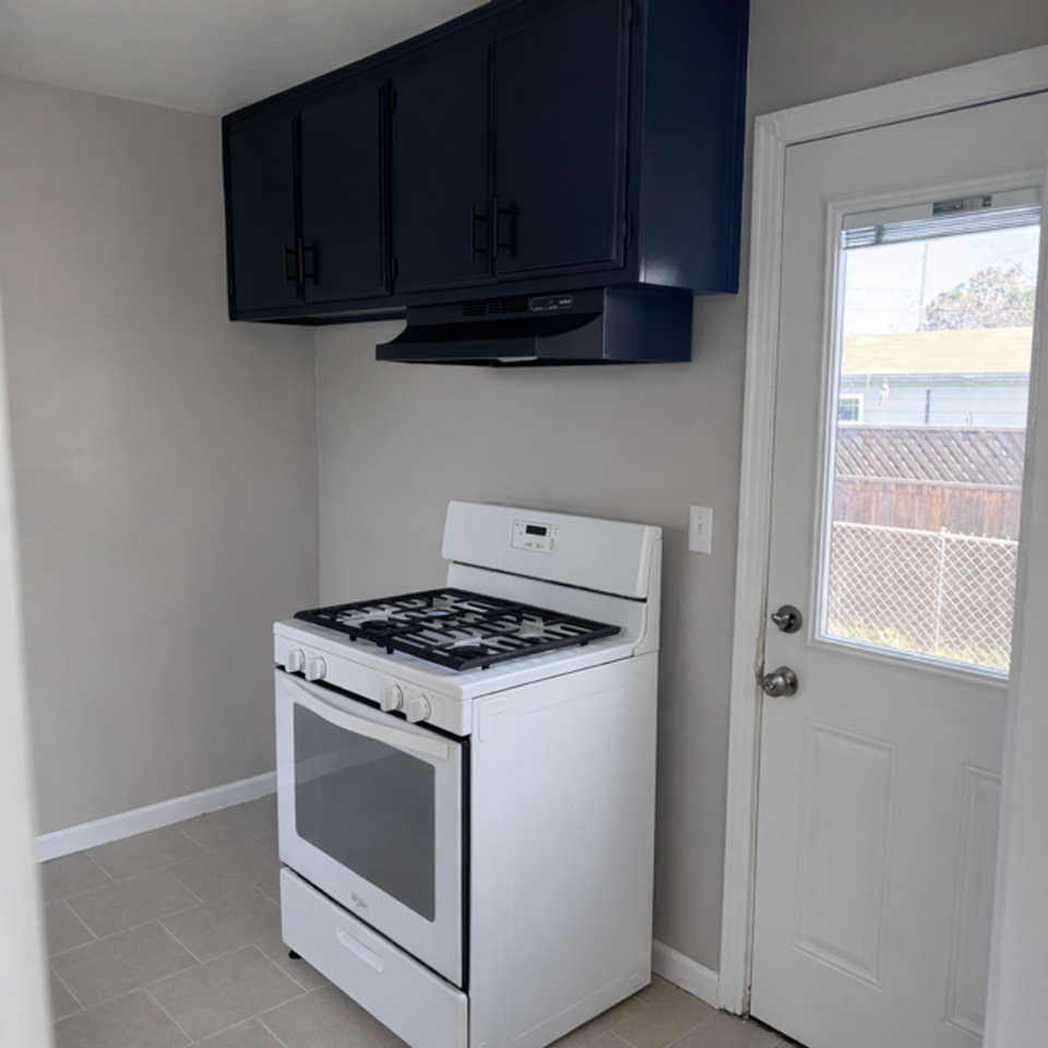 2612 Belle Ter - Photo 5 of 15