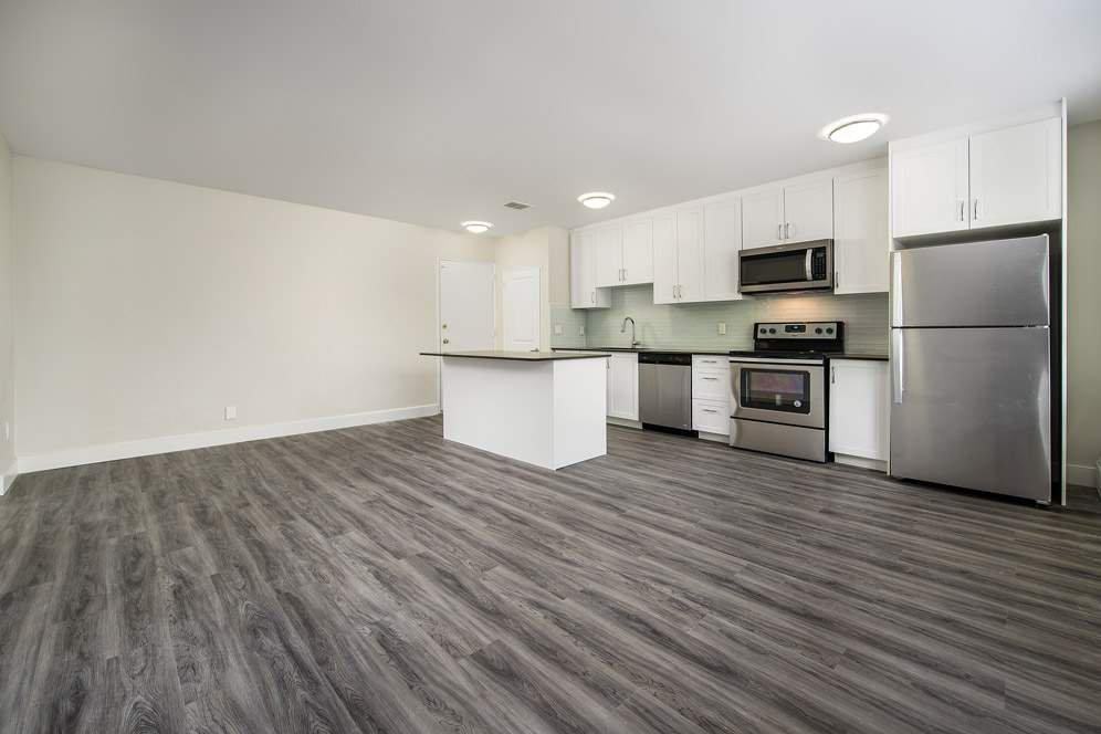 1301 Dundas Street W - Photo 6 of 26