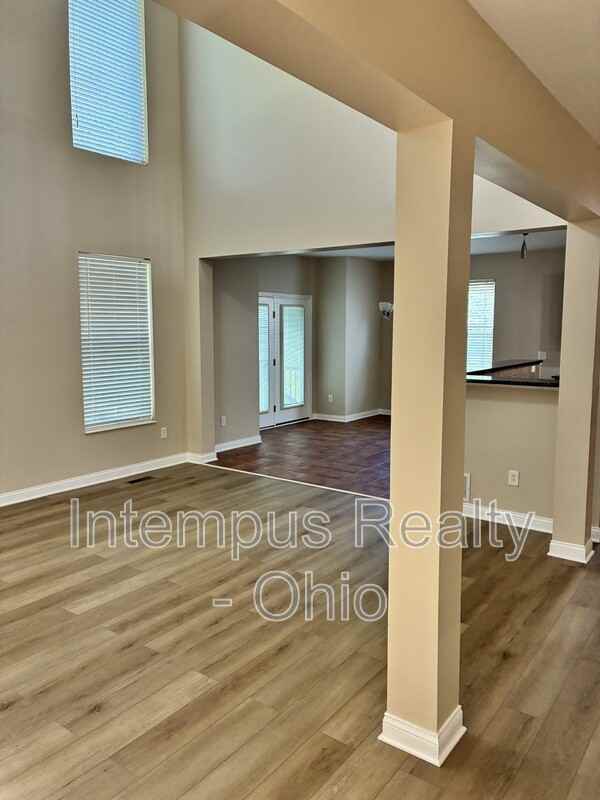 7737 Tree Lake Blvd - Photo 7 of 25