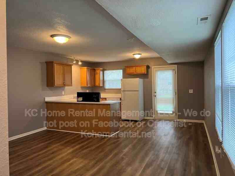 1003 S Hocker Ave - Photo 3 of 23