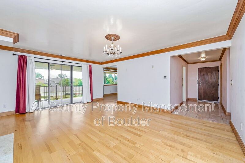 600 Manhattan Dr #13A - Photo 6 of 22