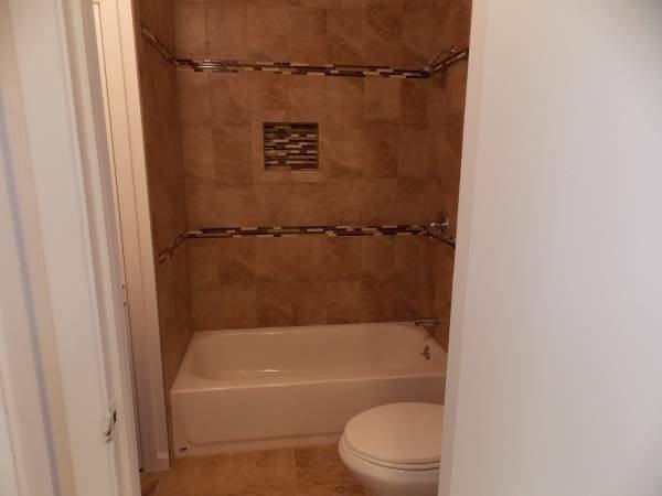 166 Pointe Cir N - Photo 3 of 8