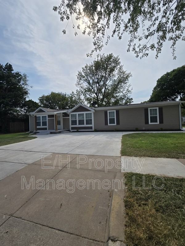 501 S Edwards Ave #1 - Photo 4 of 50