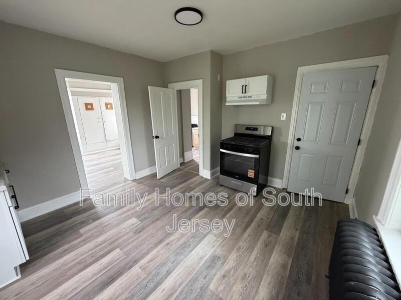 106 N 9th St #2 - Photo 6 of 6