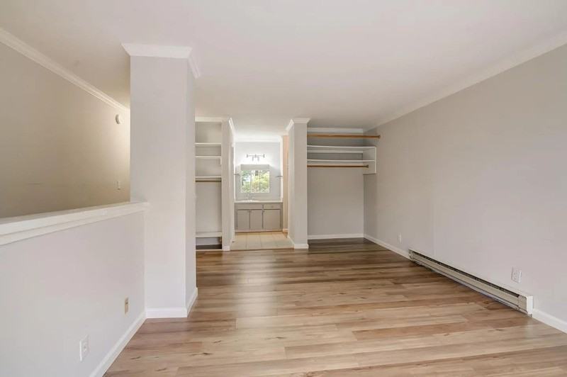 355 Half Moon Ln #2 - Photo 4 of 13