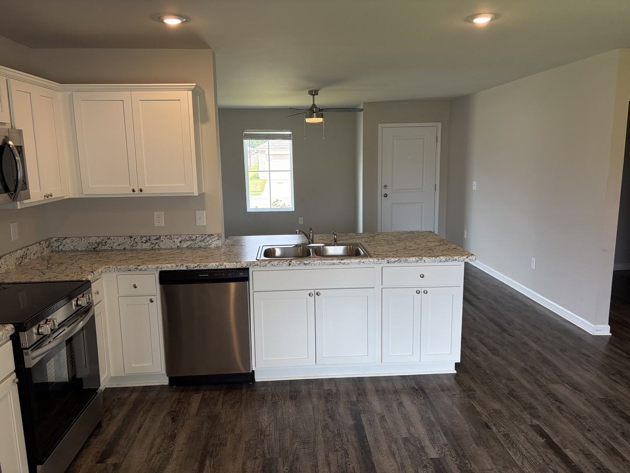4020 Ryan Dr Sw #1 - Photo 2 of 13