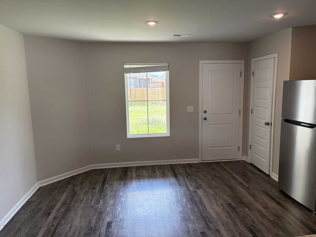 4020 Ryan Dr Sw #1 - Photo 3 of 13