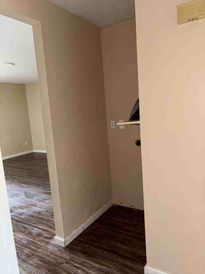 1908 Meadowgreen Dr - Photo 4 of 10