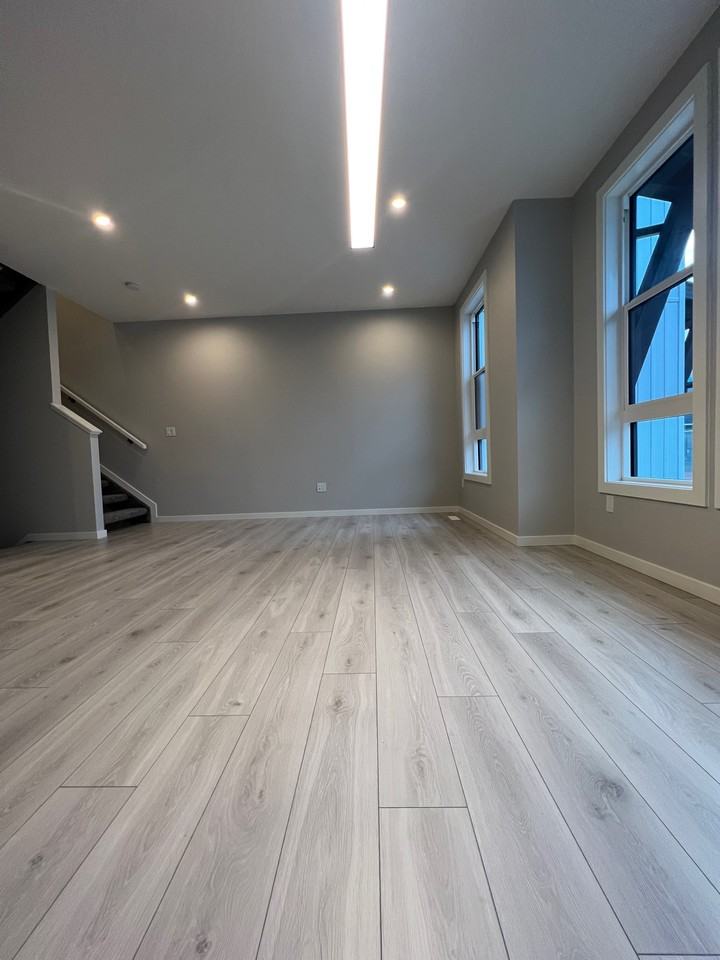 1304 Rutherford Rd Sw - Photo 3 of 12