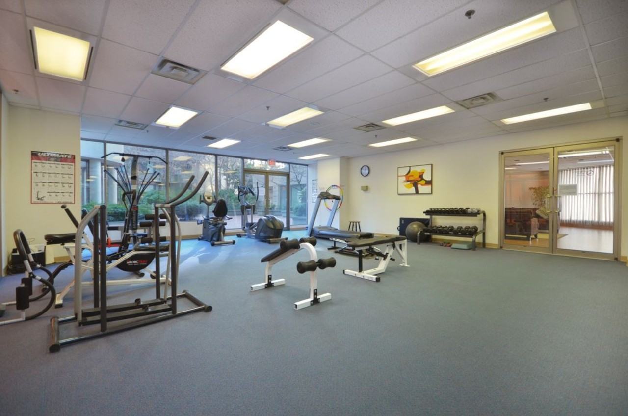 909 Burrard St - Photo 2 of 13