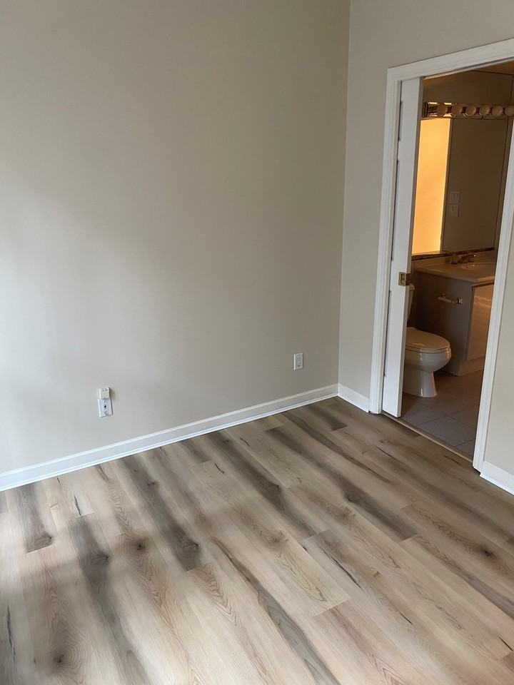 909 Burrard St - Photo 7 of 13