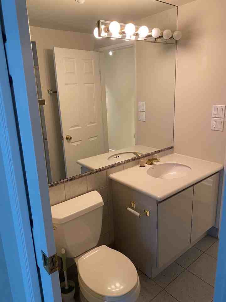 909 Burrard St - Photo 6 of 13