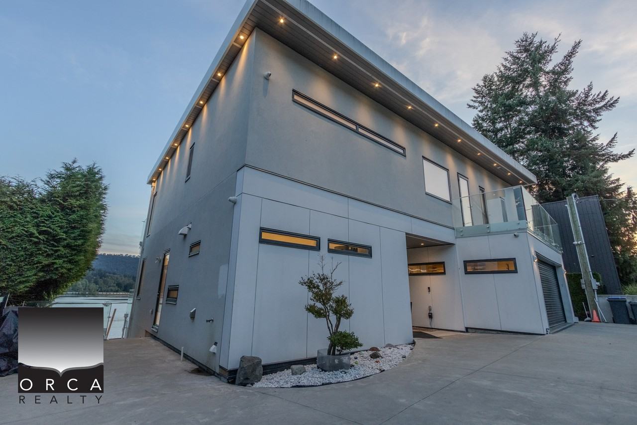 1200 Alderside Rd - Photo 2 of 24