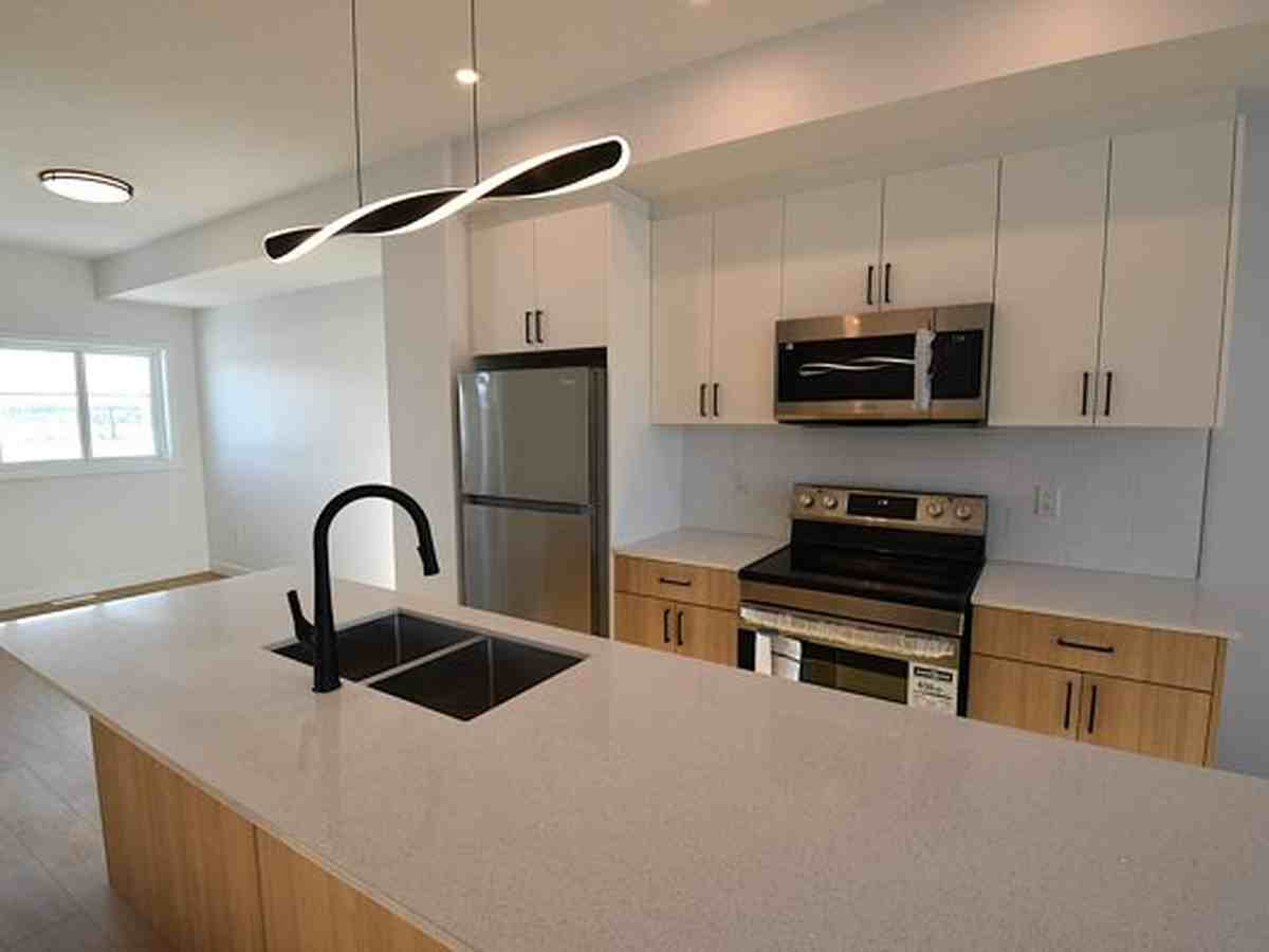 15864 28 Ave Sw - Photo 4 of 42