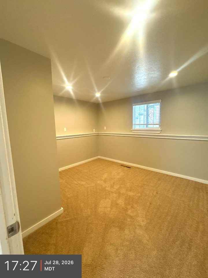 Bsmt Apartment 555 E 170 S - Photo 6 of 10