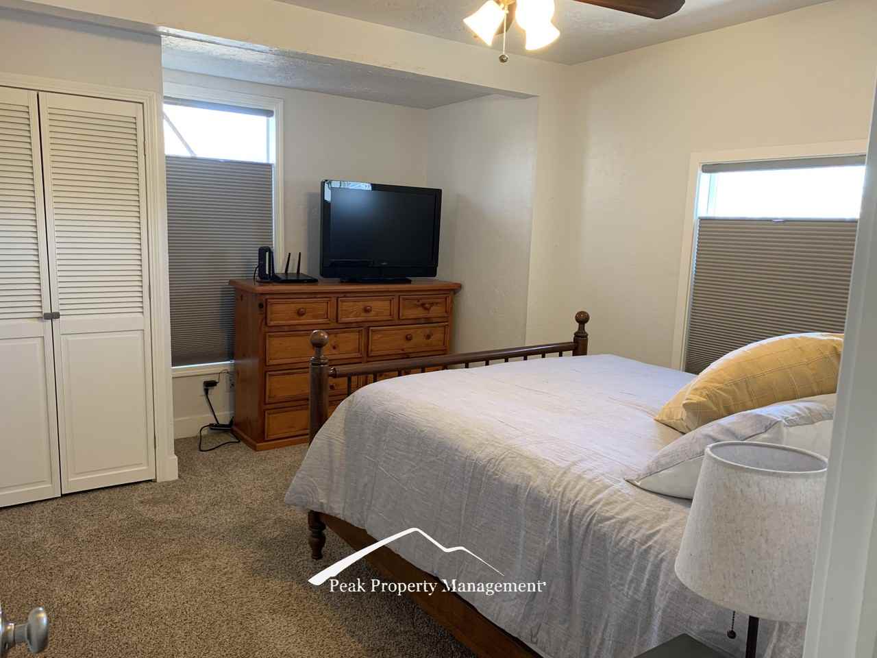 1100 S Broxon St #1 - Photo 3 of 20