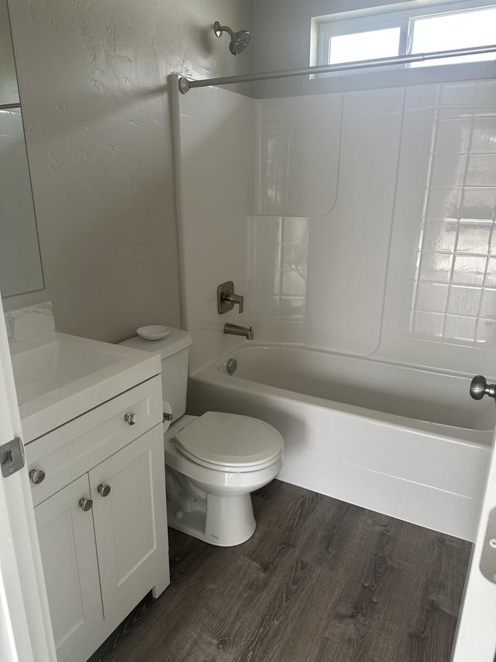311 E Idaho St #311 - Photo 3 of 4