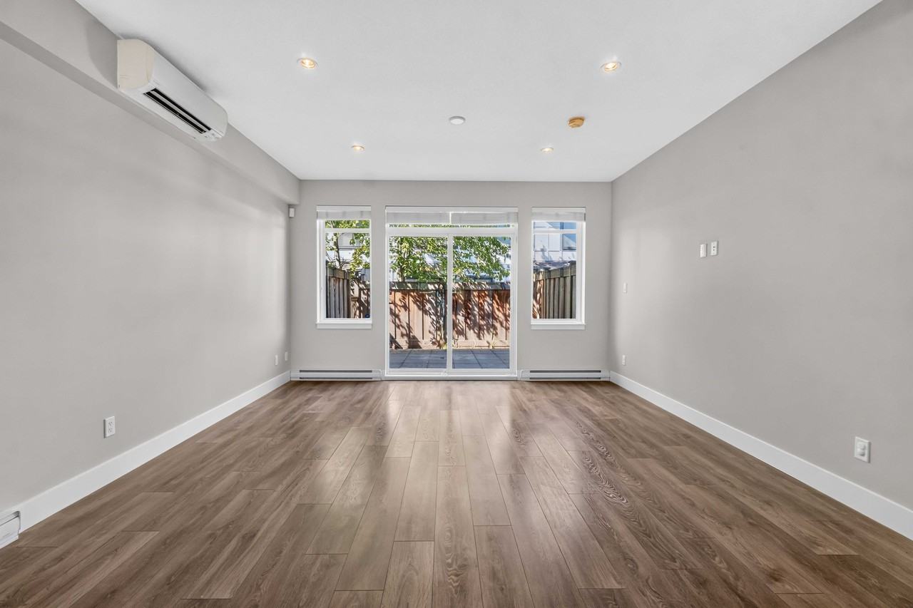 5048 Savile Row #D270 - Photo 3 of 28
