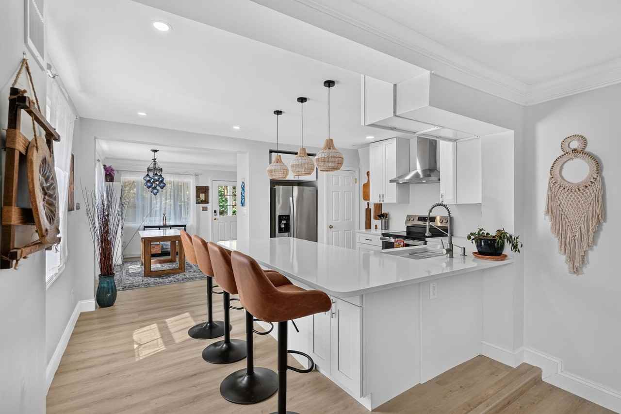 327 Ashby St #1 - Photo 4 of 31