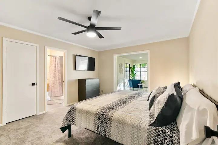 7009 Whispering Oaks Dr #1 - Photo 4 of 20