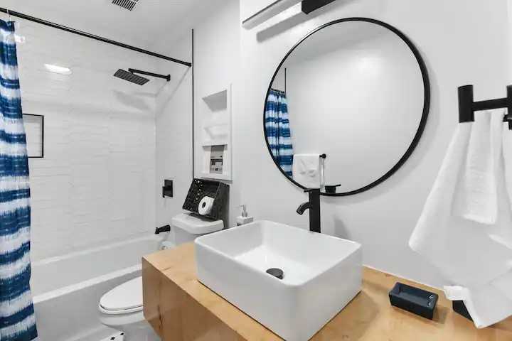 7009 Whispering Oaks Dr #1 - Photo 5 of 20