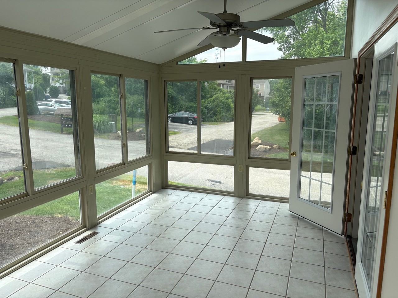 4139 Wood Hills Dr #1 - Photo 5 of 9