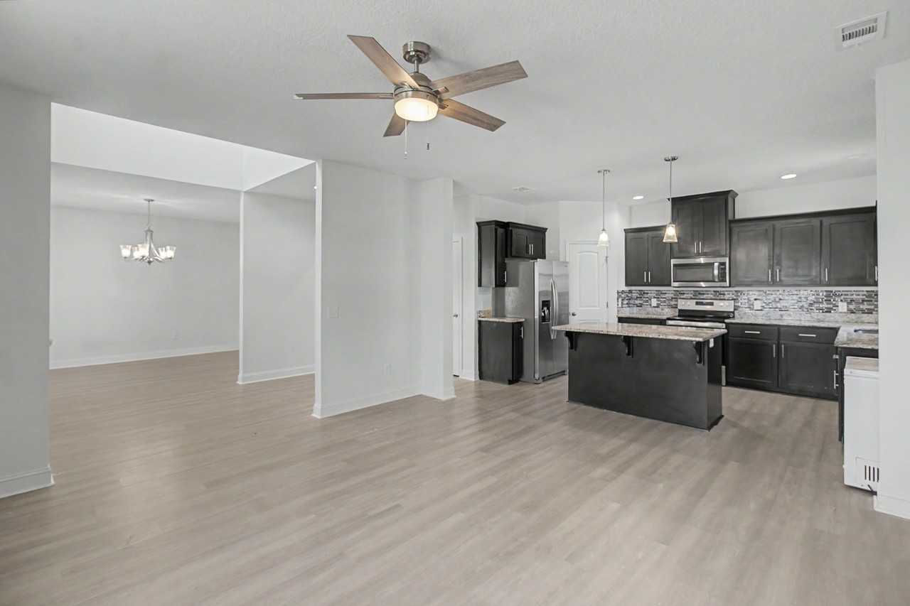 965 Meloney Dr #1 - Photo 3 of 36
