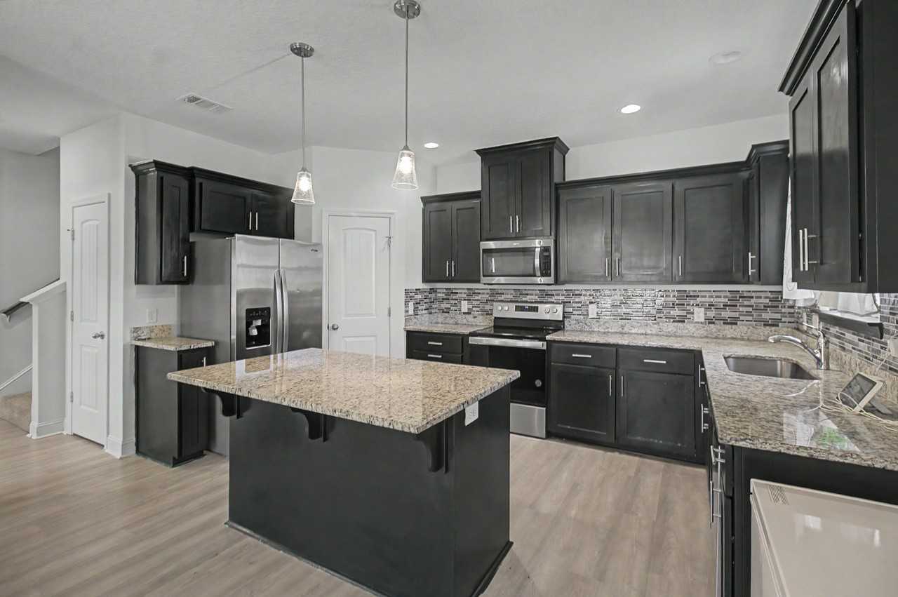 965 Meloney Dr #1 - Photo 7 of 36