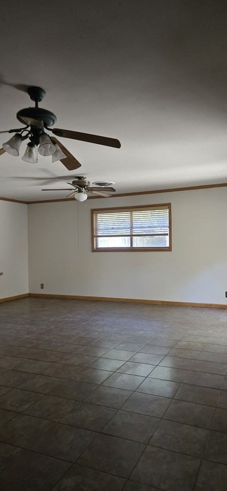 1814 Linwood Rd #1 - Photo 6 of 9