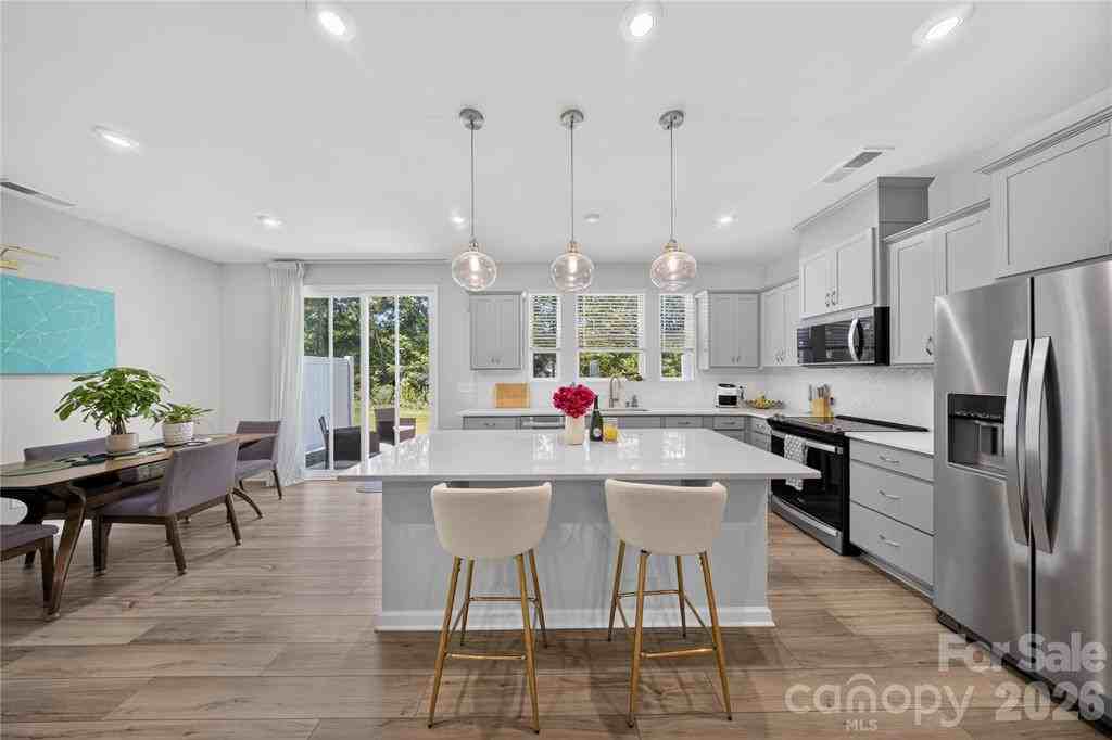 14938 Tamarack Dr #1 - Photo 3 of 10