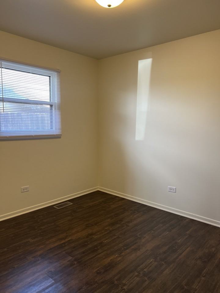 1832 Joppa Ave #1 - Photo 5 of 6