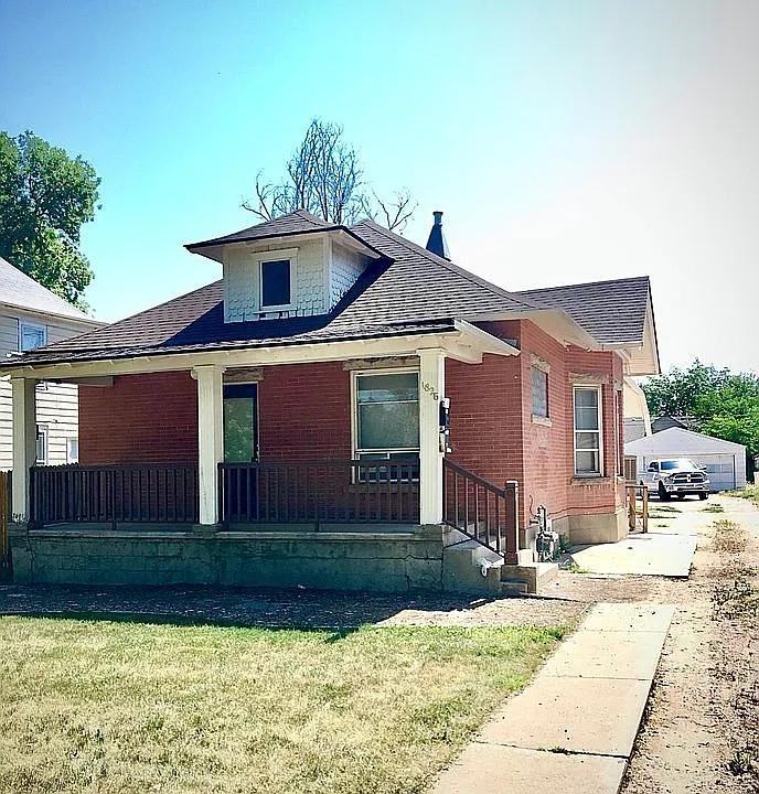 1826 8th Ave #B - Photo 2 of 23