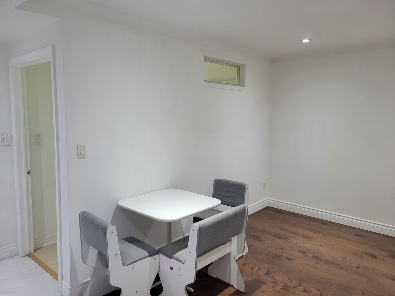 2646 Victoria Park Avenue #B - Photo 5 of 11