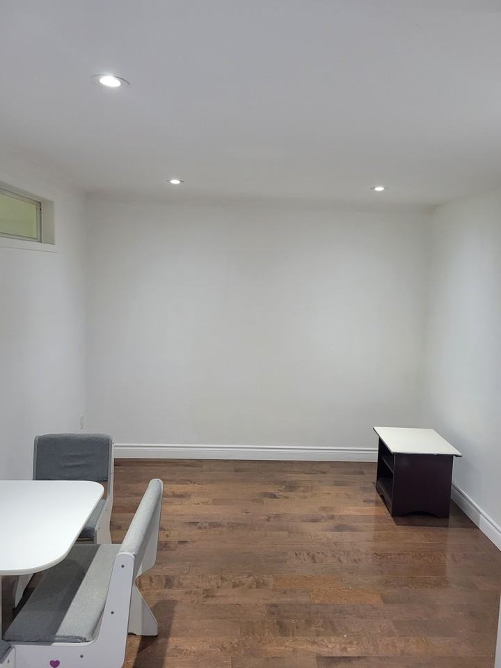 2646 Victoria Park Avenue #B - Photo 7 of 11