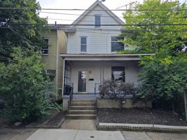 featured image of 210 Radcliffe St #1