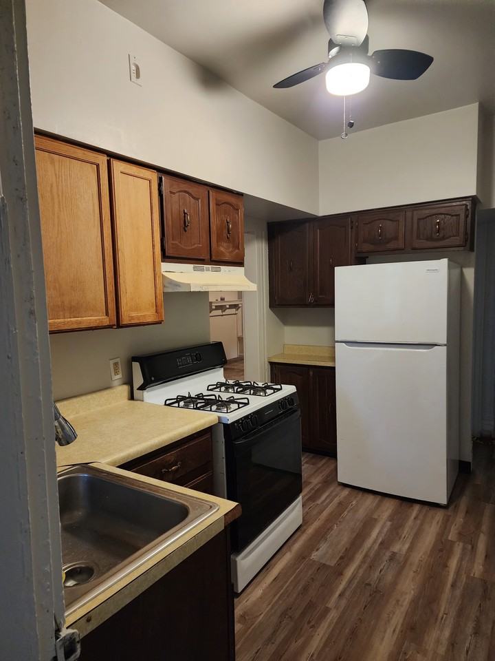 210 Radcliffe St #1 - Photo 6 of 31