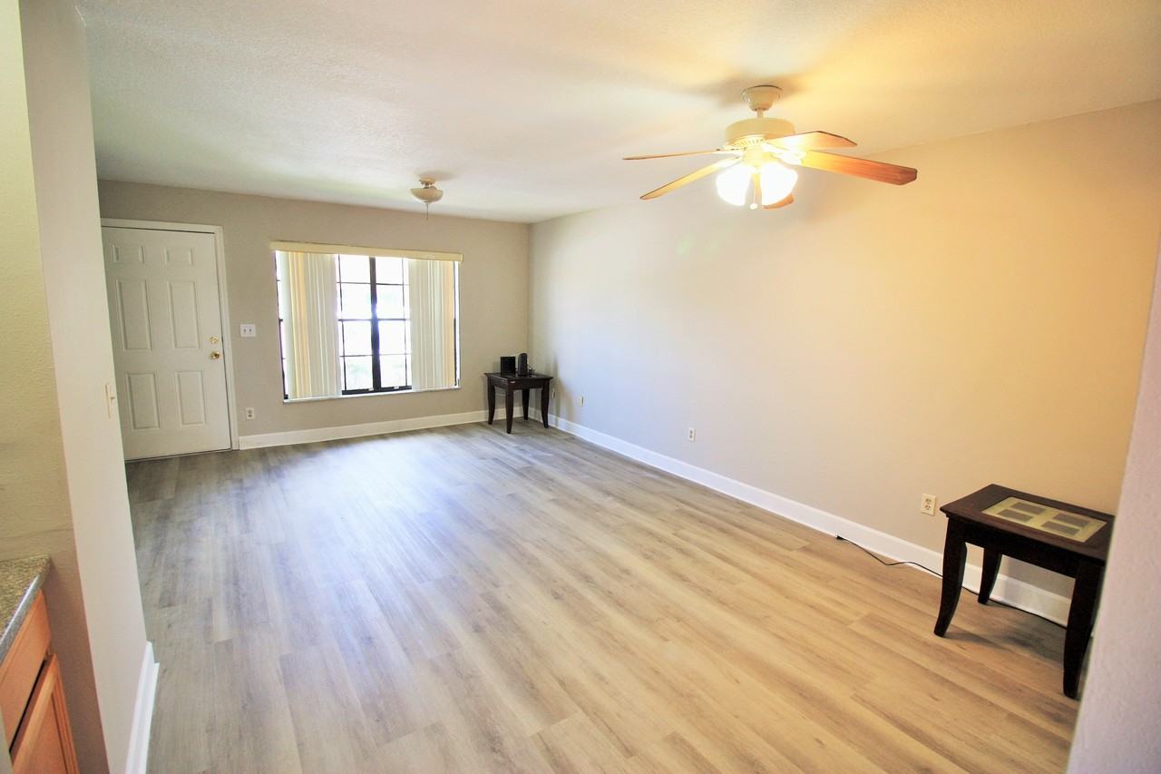 7446 Wynnewood Square - 190Unit 190 #190 - Photo 3 of 11