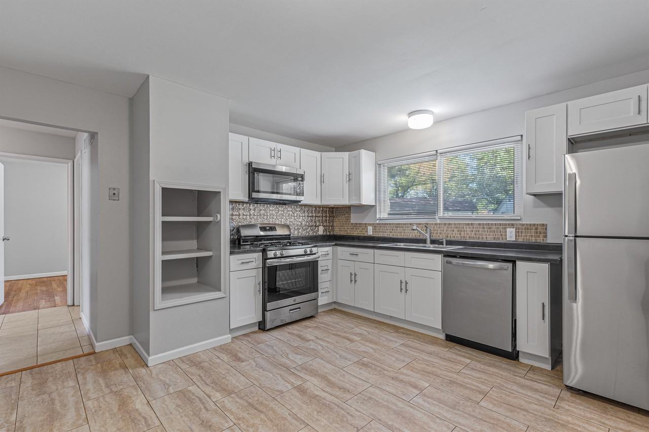 3280 Brookshire Dr #1 - Photo 6 of 17