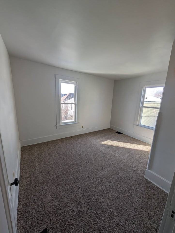 235 1/2 N 10th St #1-2 - Photo 5 of 11