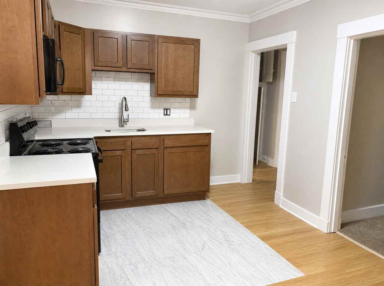 5621 HOBART STREETAPT B-3 #B03 - Photo 7 of 11