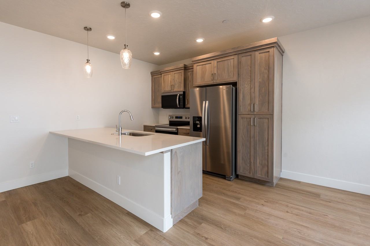 1800 7th Ave N #101 - Photo 2 of 26